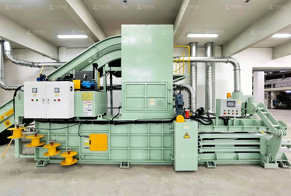 Horizontal Hydraulic Baler (Image 1)